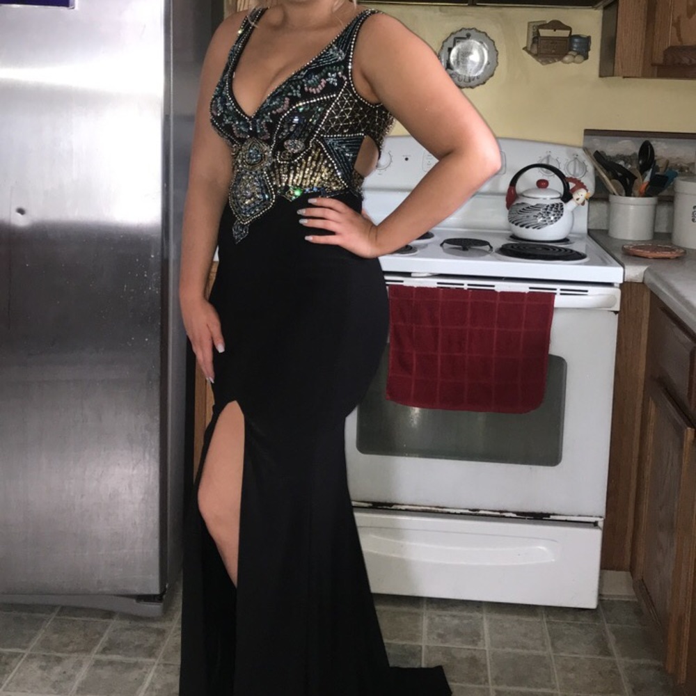 PROM DRESS - Picture 4 of 6